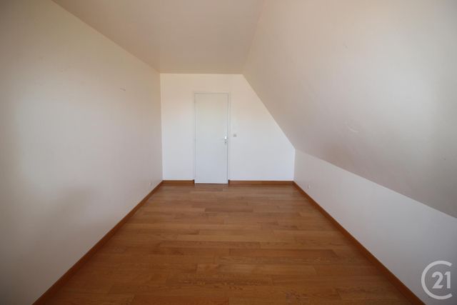 maison à louer - 6 pièces - 150.0 m2 - OURVILLE EN CAUX - 76 - HAUTE-NORMANDIE - Century 21 Accore