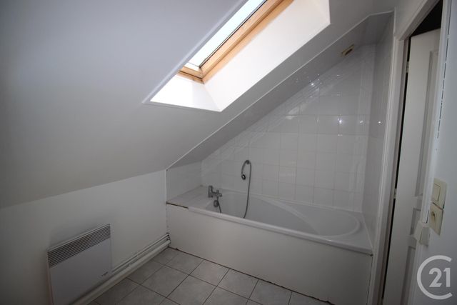 Appartement F3 à louer - 3 pièces - 76.01 m2 - OURVILLE EN CAUX - 76 - HAUTE-NORMANDIE - Century 21 Accore