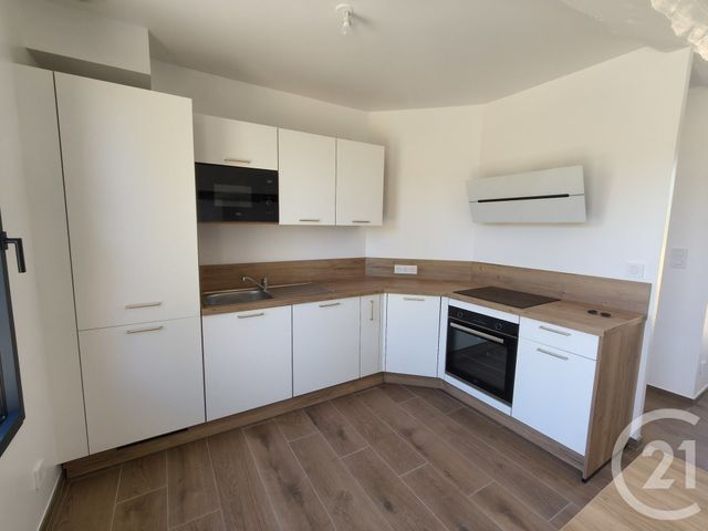 Appartement F3 à louer - 3 pièces - 72.11 m2 - BOURVILLE - 76 - HAUTE-NORMANDIE - Century 21 Accore